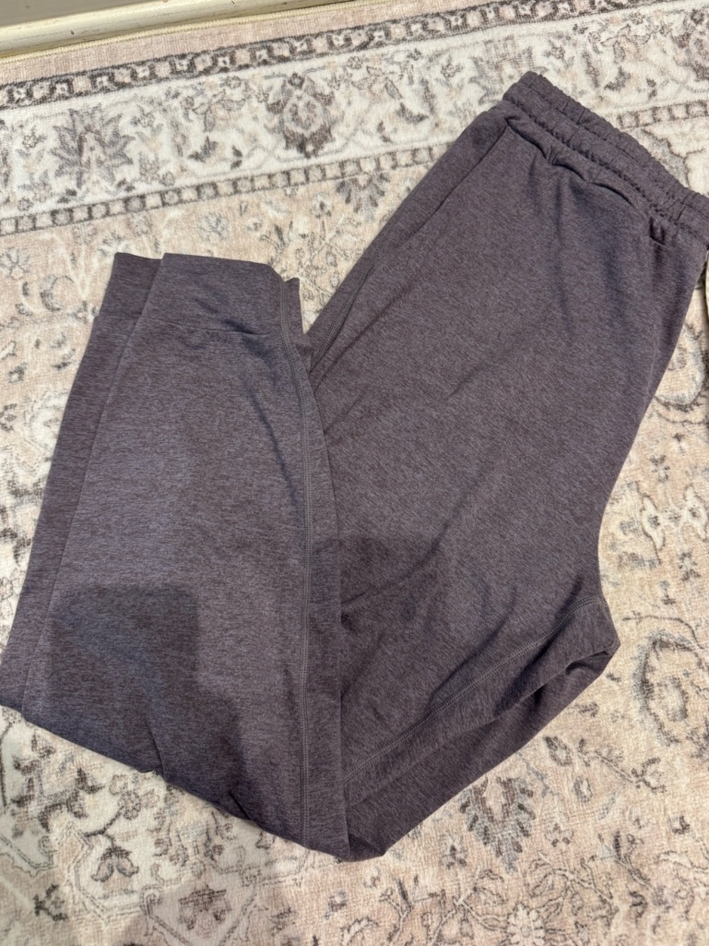 Vuori Women’s Dark violet Jogger Pants - Comfortable Everyday Sweatpants